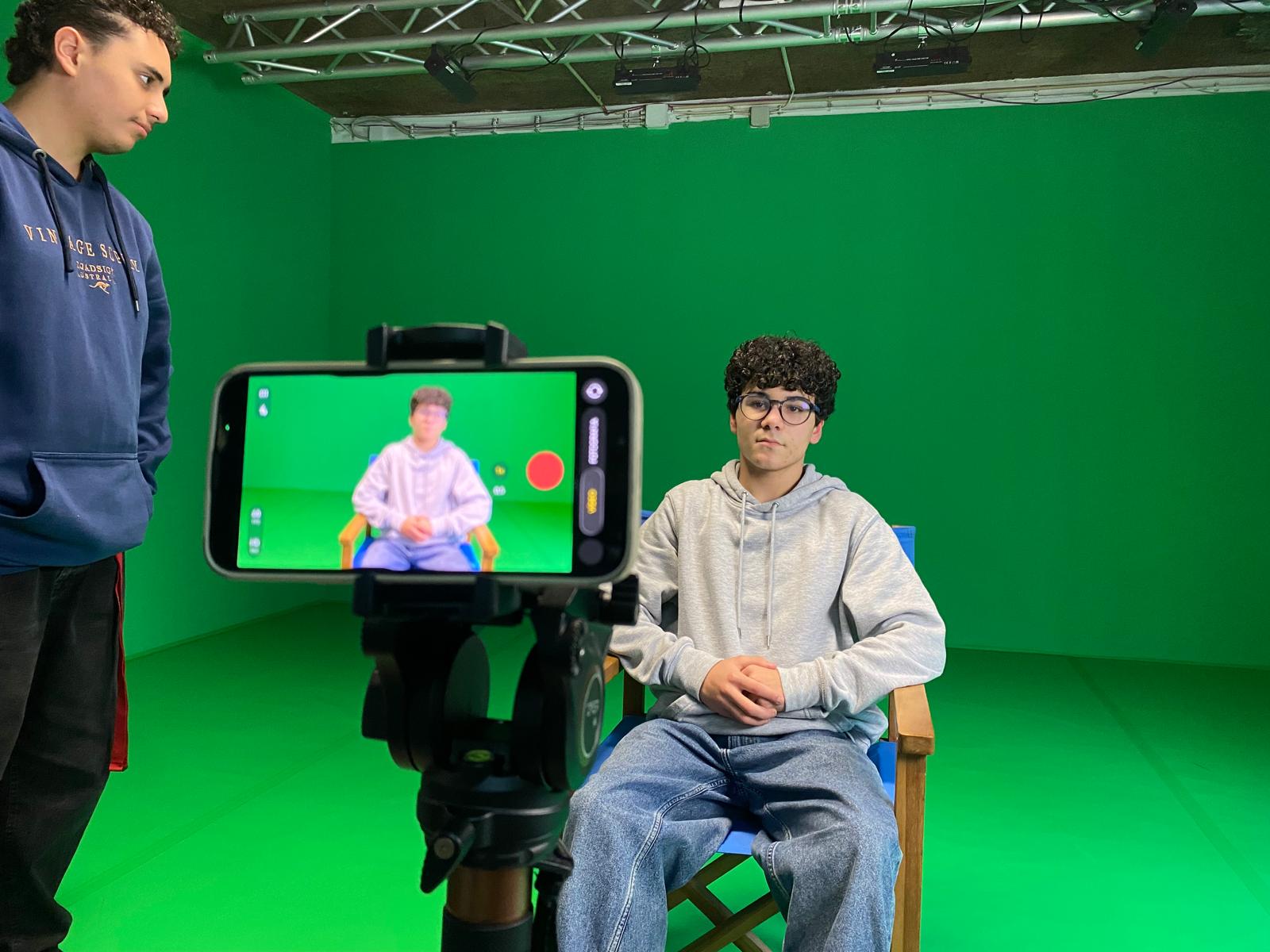 Foto tirada pela aluna de TM 25/28 Heloisa Nascimento no estúdio!