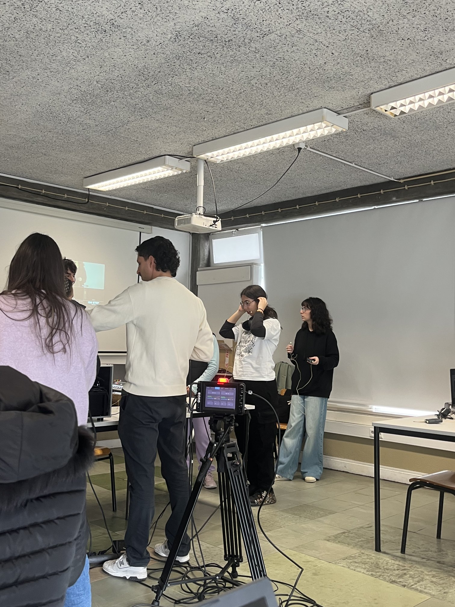 Continuação do trabalho de turma sobre o podcast com o professor Felippe Vaz.