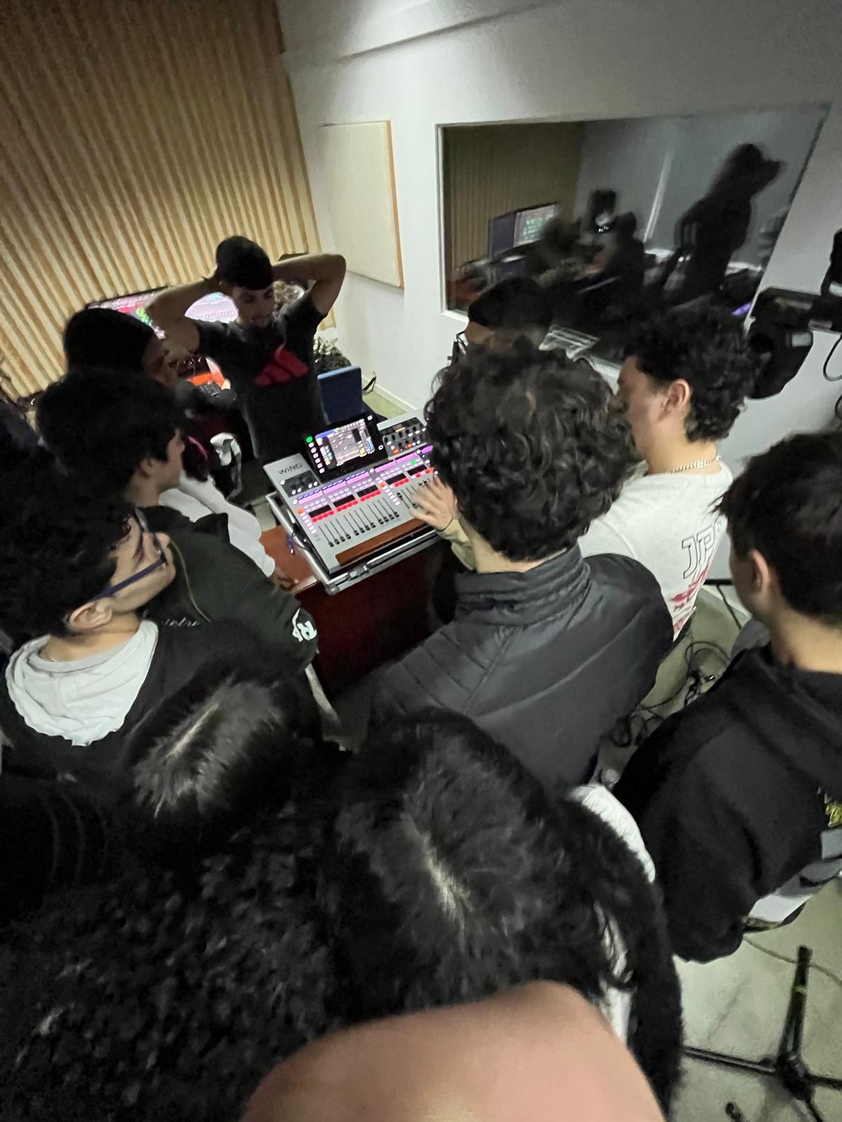 Hoje tivemos um momento para aprender durante a aula da professora Isabel Ferreira.